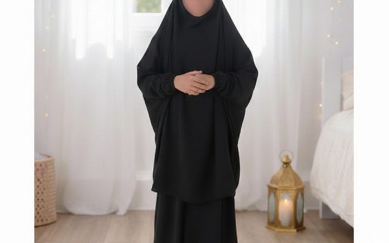 Ensemble Jilbab Fille 2 Pièces – Khimar et Jupe – Tissu Fluide & Confortable